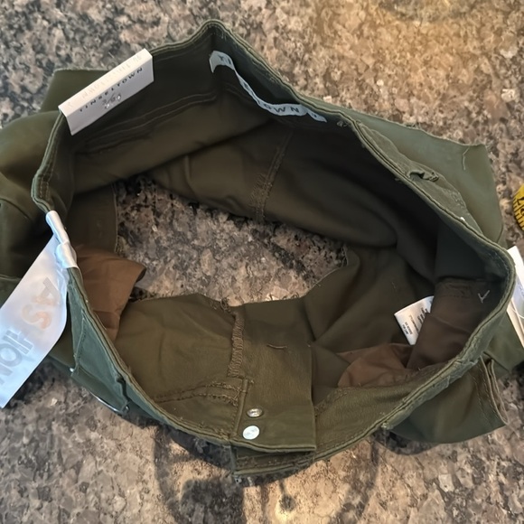 Tinseltown olive drab green cargo mini skirt NWT 3/26 - Picture 11 of 11